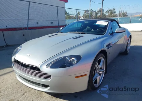 2008 Aston Martin V8 Vantage z USA, uszkodzony, nr VIN SCFBB04B78GD09017